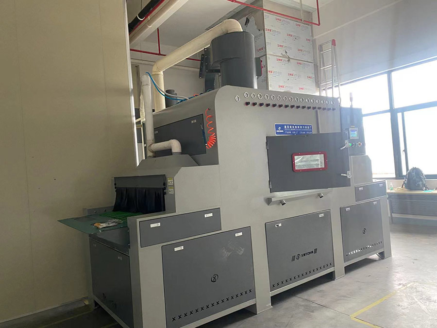 深圳百超機械輸送式自動噴砂機設備 深圳百超機械輸送式自動噴砂機設備